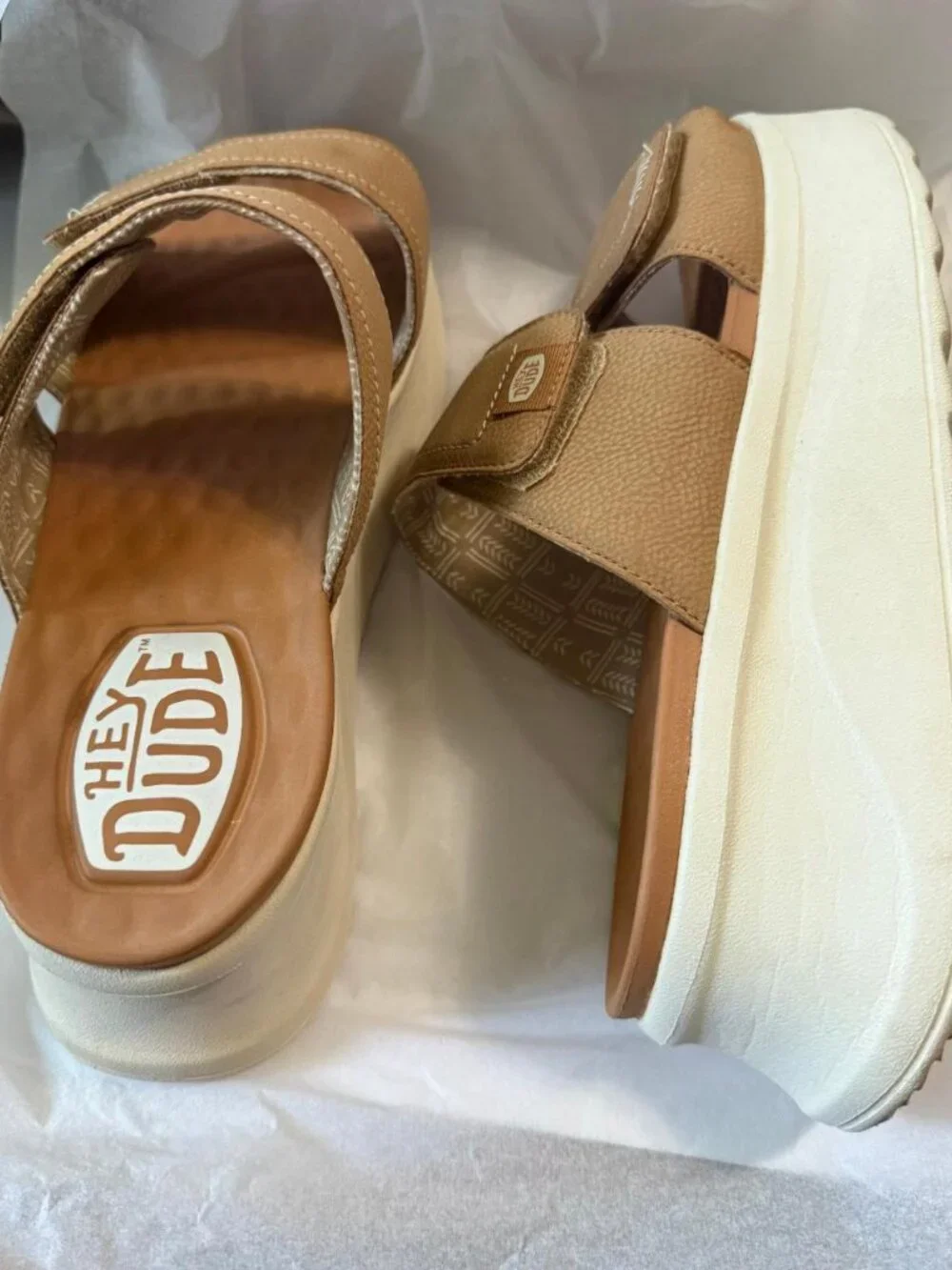 HEYDUDE Delray Mono Platform Sandals Tan Women's Size 10 EUC